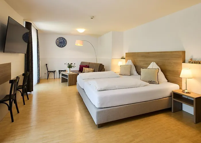 Europahaus Hotel 2*