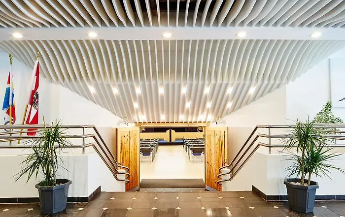 Europahaus 2*
